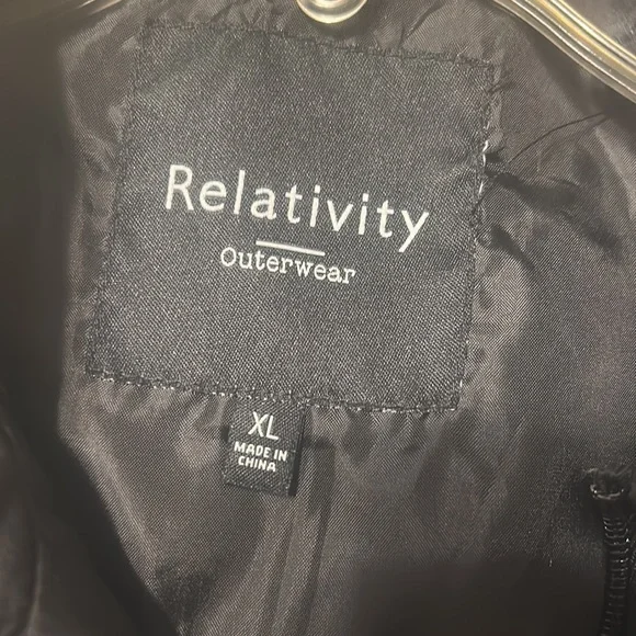 Relativity Outdoor Vest - Picture 3 of 3